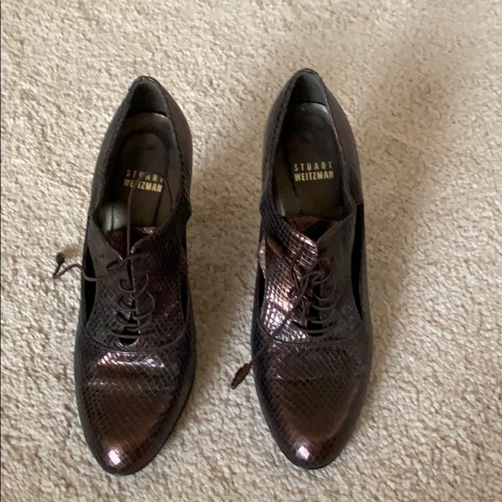 STUART WEITZMAN brown/copper python embossed heels